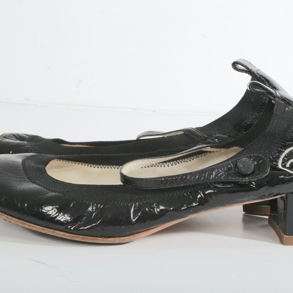 CHANEL CC Black Cap Toe Patent Leather Pumps - Picture 6 of 11